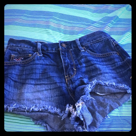 High waisted Hollister shorts.