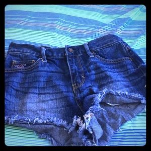 High waisted Hollister shorts.