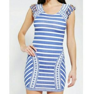 👗Spiked shoulder pattern dress 💟