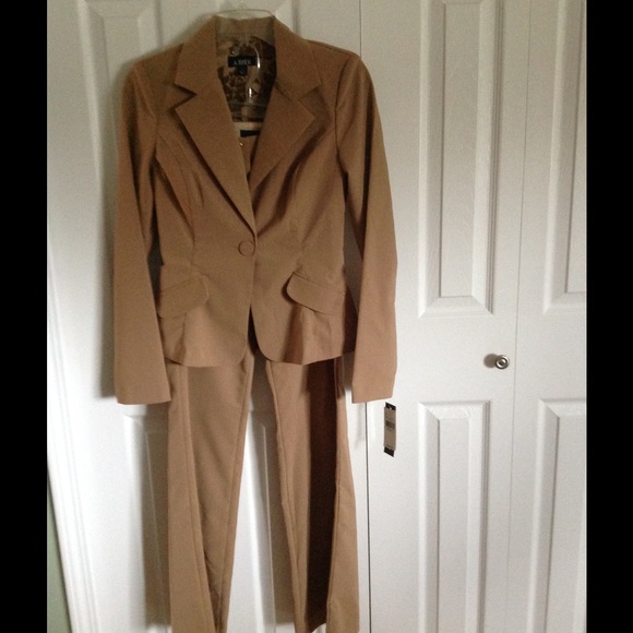 Suit coat - Picture 1 of 1