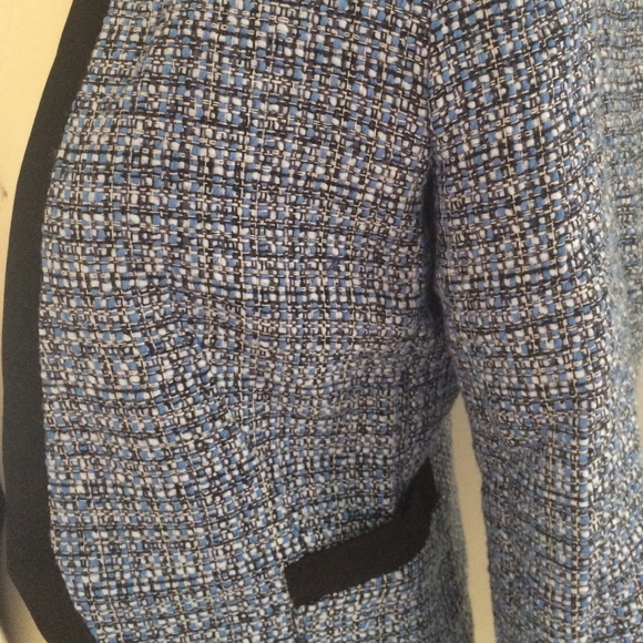 Blue boucle structured jacket - Picture 3 of 4