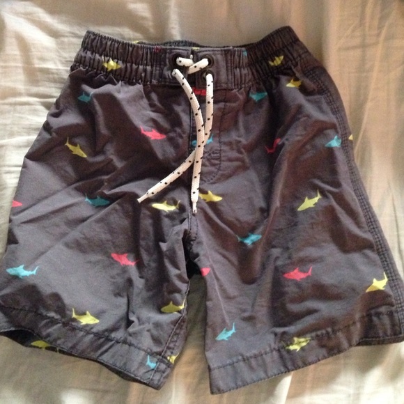 Boys swim trunks baby gap size 2t