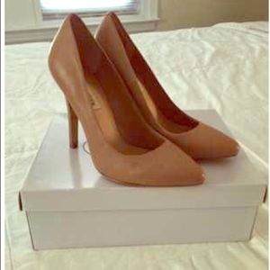 Steve Madden pumps