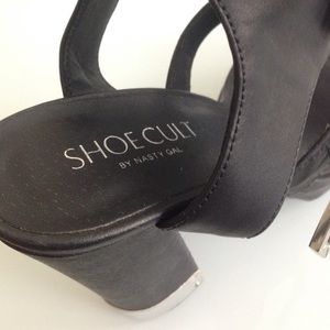 Nasty Gal Shoes - Nast Gal Shoe Cult Platforms with Silver Details Nasty Gal Shoes - Nast Gal Shoe Cult Platforms with Silver Details