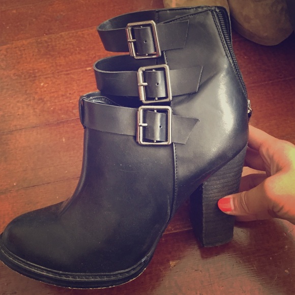 Chinese Laundry Boots - Chinese Laundry Z gimme Gimme booties