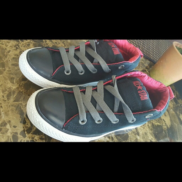 Converse - Picture 2 of 4