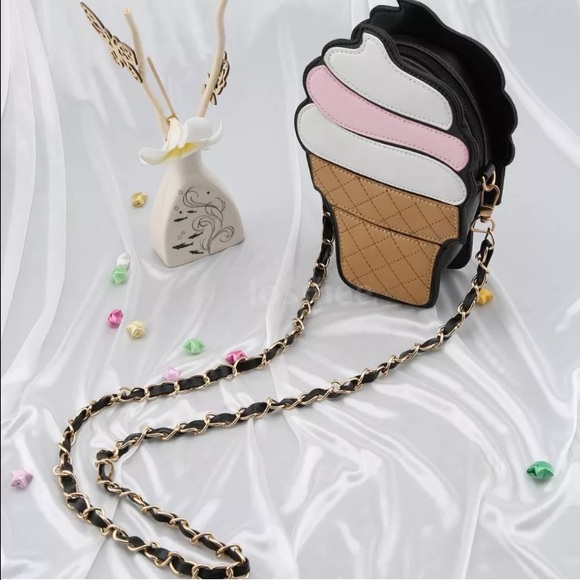 Boutique Handbags - Ice cream crossbody last one