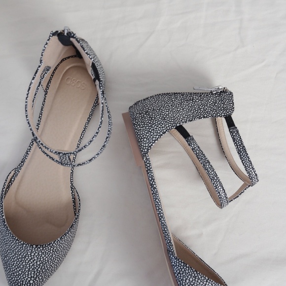 LAST CHANCE | ASOS pointed ballet flat - Picture 2 of 4