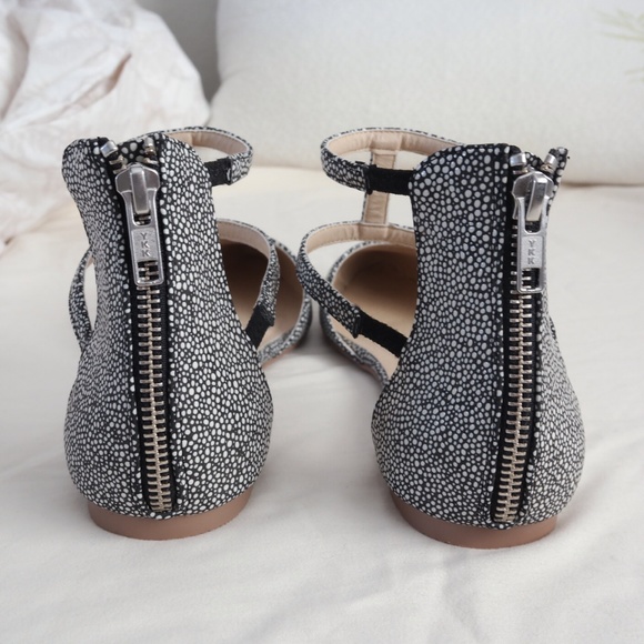 LAST CHANCE | ASOS pointed ballet flat - Picture 3 of 4