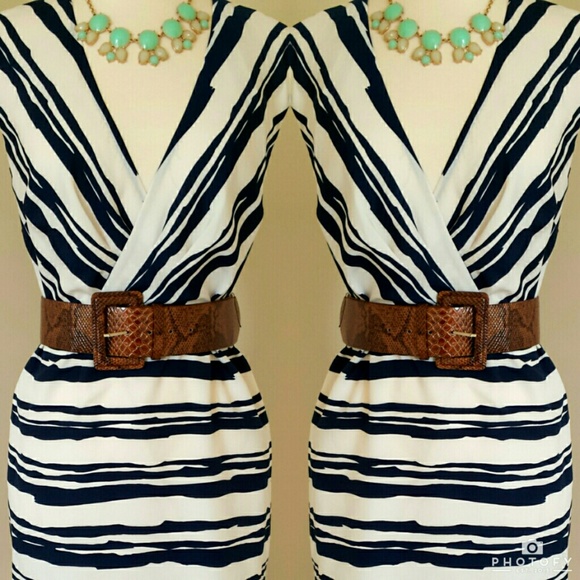 Merona Dresses & Skirts - GORGEOUS!! Navy and Cream dress