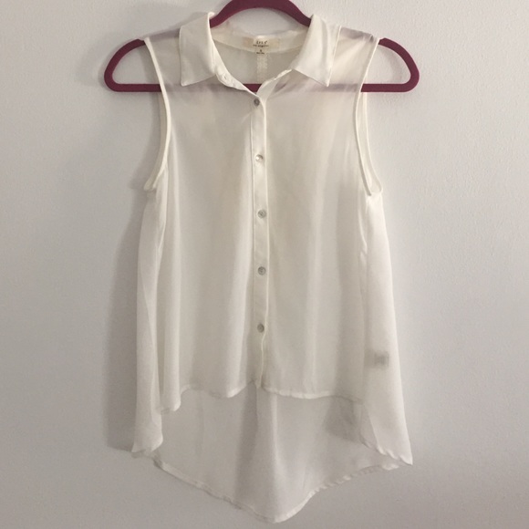 Collared blouse with a open lace back