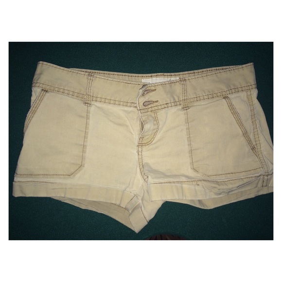 Aeropostale Khaki Shorts!