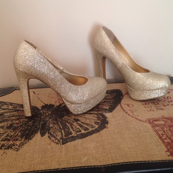 Mossimo Pumps