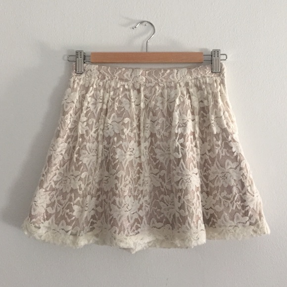 Lace skirt