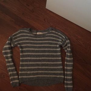 Hollister sweater