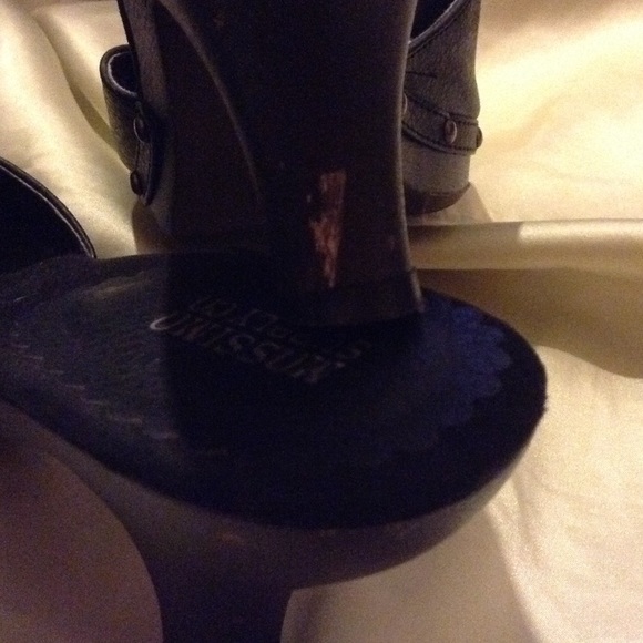 Black Slip on heels. - Picture 2 of 3