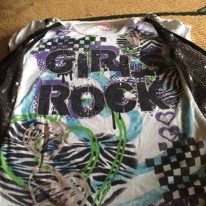 Girls rock tee