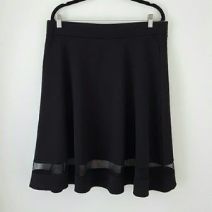 FINAL REDUCTION Black skirt with mesh band