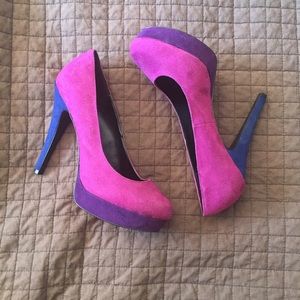 Authentic Elle (Macpherson) 5" platform heels