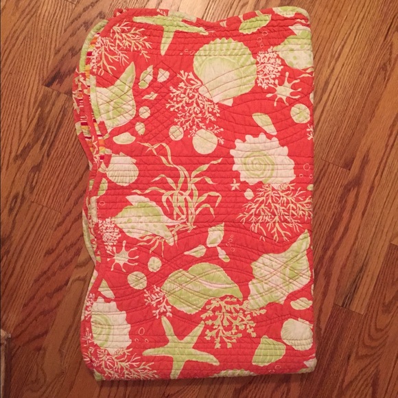 Beautiful floral quilt for baby