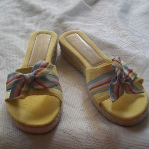 Bandolino Sandals - sz 5