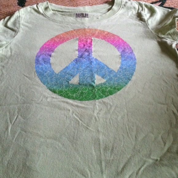 Green peace sign shirt