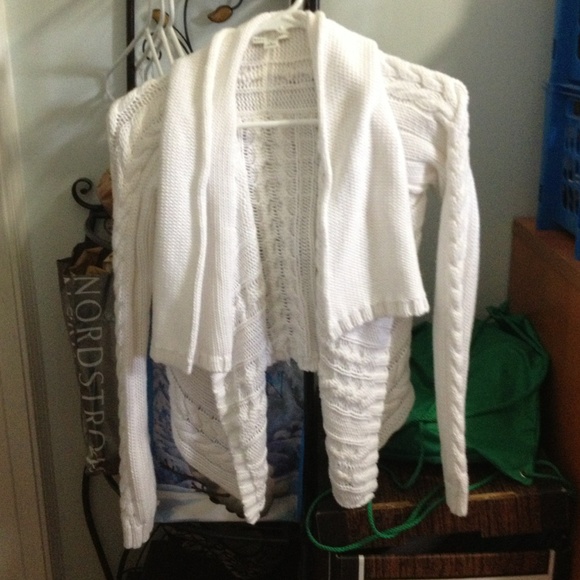 Sweater (white) - Picture 1 of 3