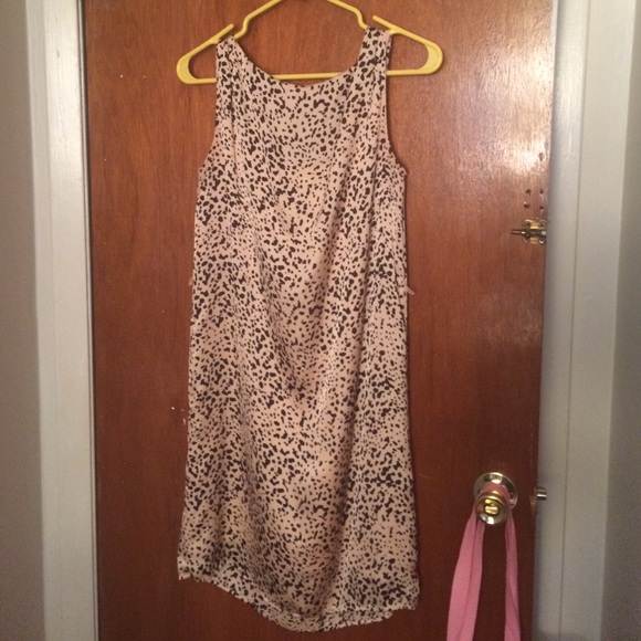 Short casual dress - Picture 2 of 3