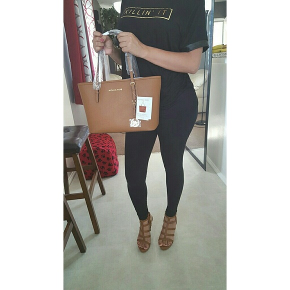 Sold!Michael kors Travel Tote - Picture 4 of 4