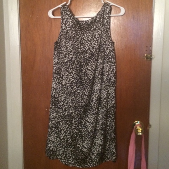 Short casual dress - Picture 2 of 3