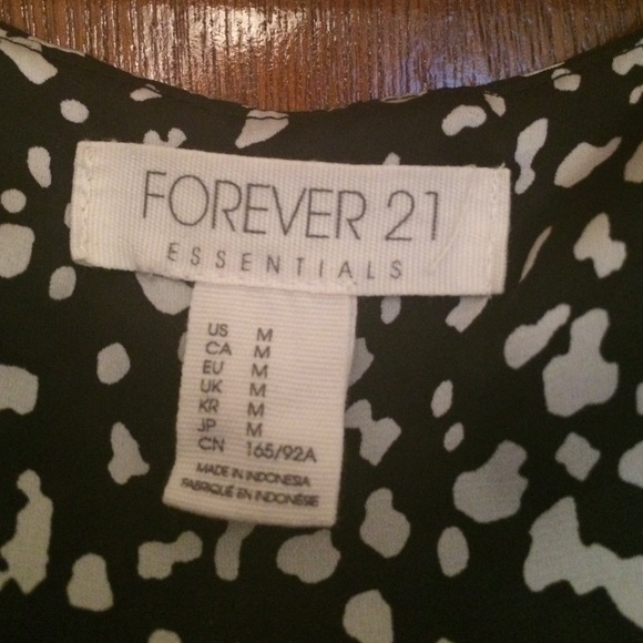 Short casual dress - Picture 3 of 3