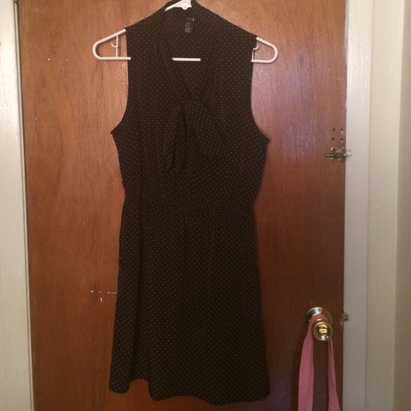 Short casual dress. - Picture 1 of 4