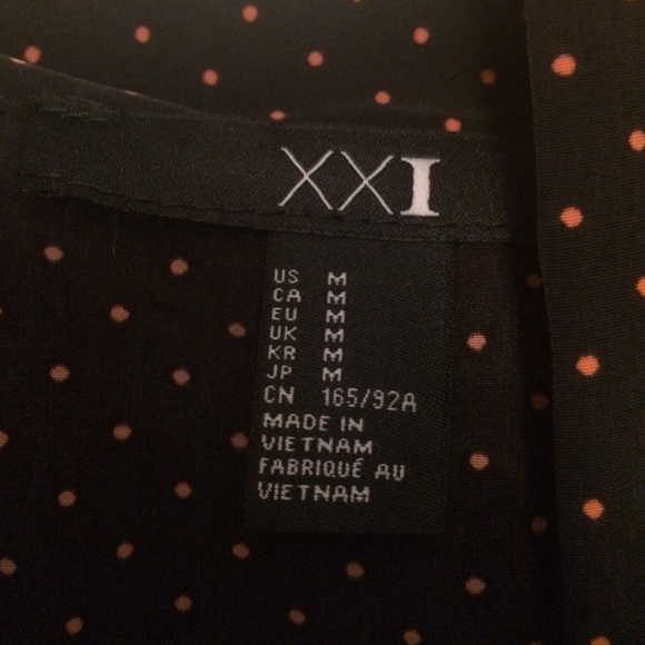 Short casual dress. - Picture 4 of 4