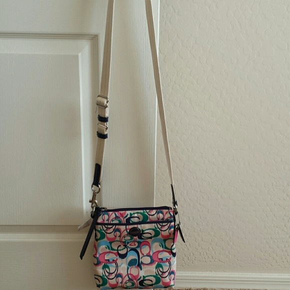 •● COACH ●• - Picture 3 of 4