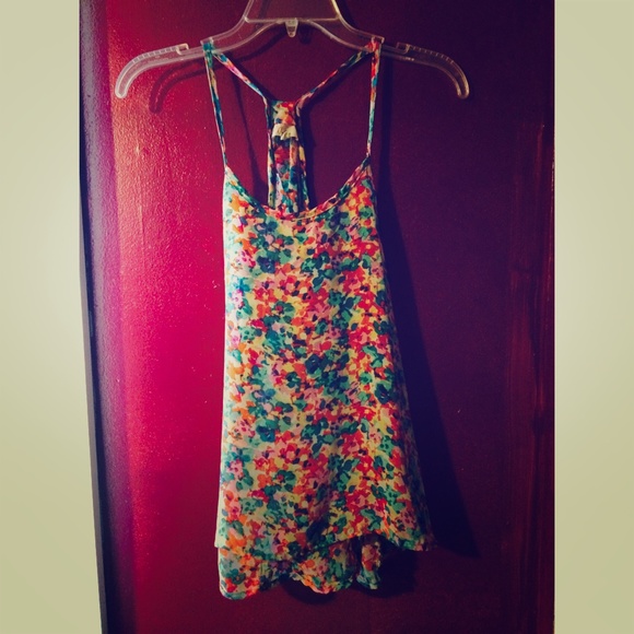 Watercolored floral tank . Very cute!