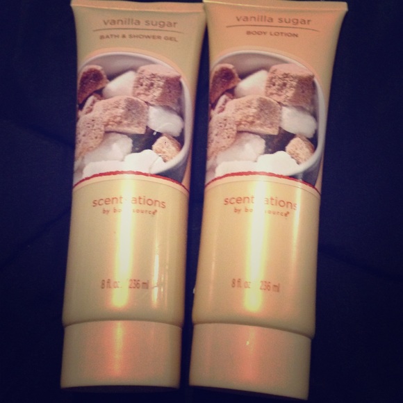 Shower gel and body lotion