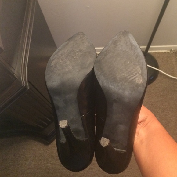 Steve Madden Stiletto Pump. Black Leather. - Picture 2 of 4