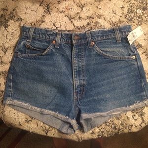 *New with tags* Levi Shorts