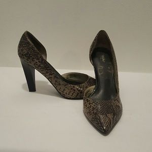 💓Faux Snake Skin Pumps💓