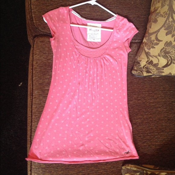 Hollister top size SMALL.