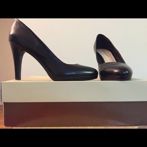 🎉PRICE DROP 🎉⬇️ Franco Sarto Black Leather Pumps