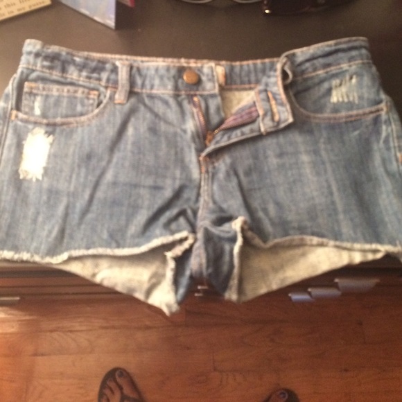 Denim shorts. - Picture 1 of 3