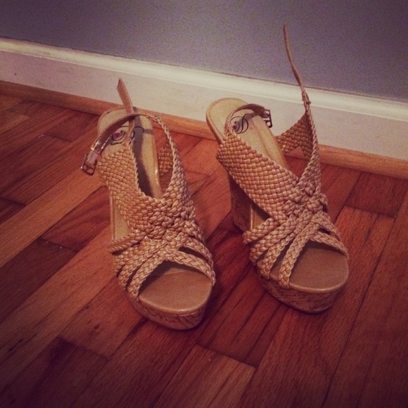 Shoes - Size 7 tan wedges New With no wear!