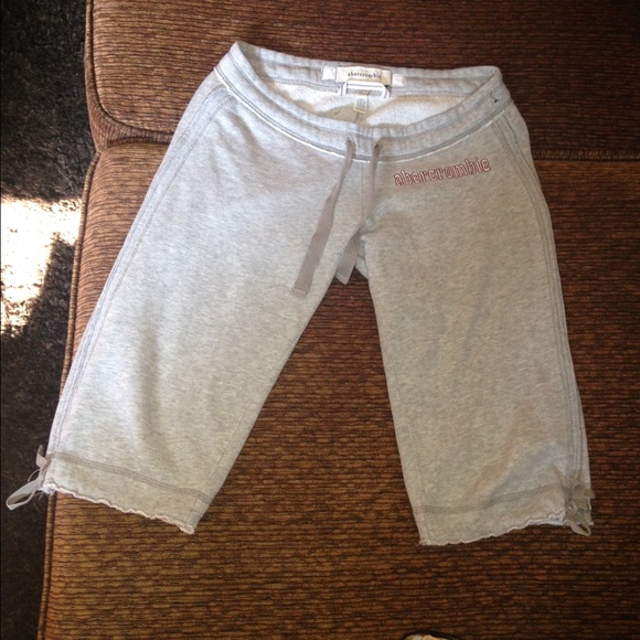 Abercrombie kids size MEDIUM sweat crop pants.