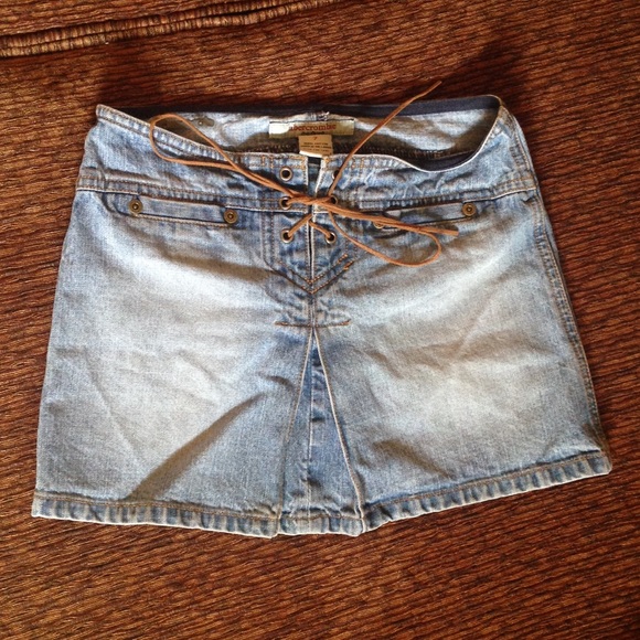 Abercrombie kids size 7 jean skirt.