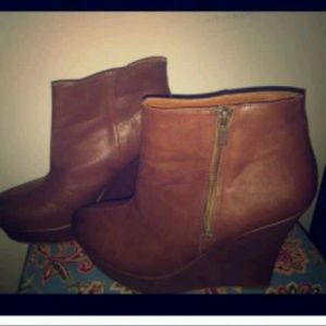 Platform wedges **sold**