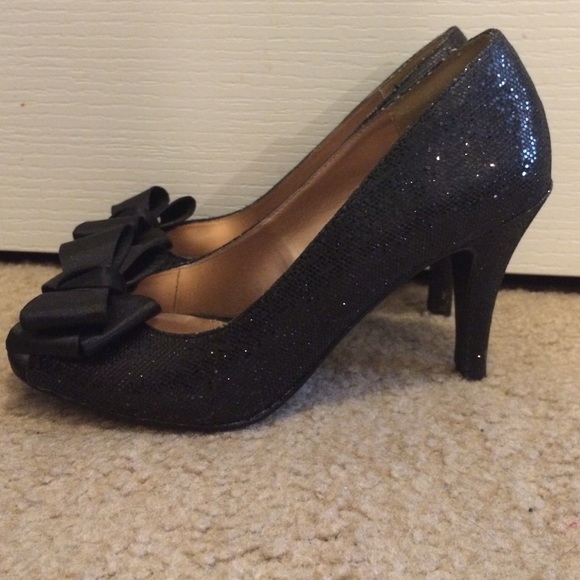Heels - Picture 2 of 2