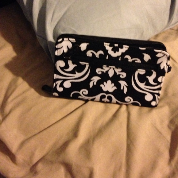NWOT Thirty One Wallet