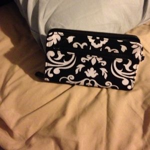NWOT Thirty One Wallet