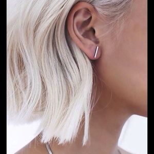 Silver Bar stud earring